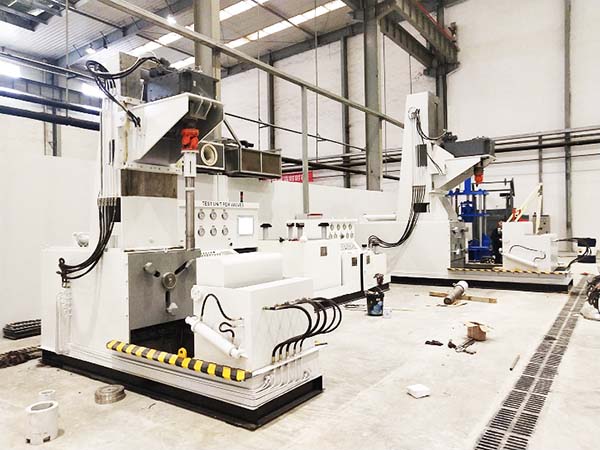 浙江優機閥門扭矩試驗臺入駐西安泵閥總廠2.jpg 浙江優機閥門扭矩試驗臺入駐西安泵閥總廠2.jpg